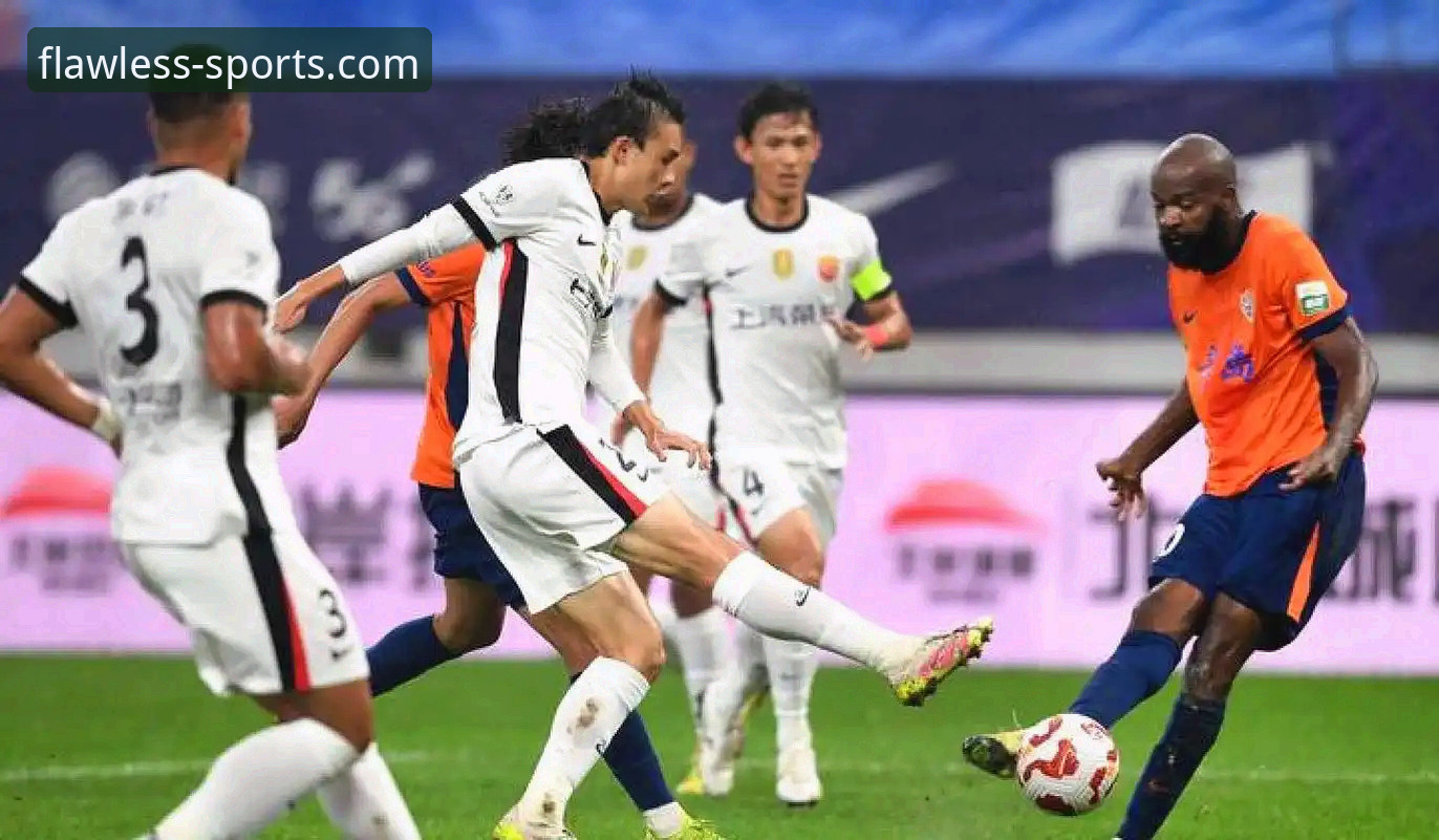 青岛海牛3-1逆袭上海海港：13年等待后的完美体育平台观赛评测